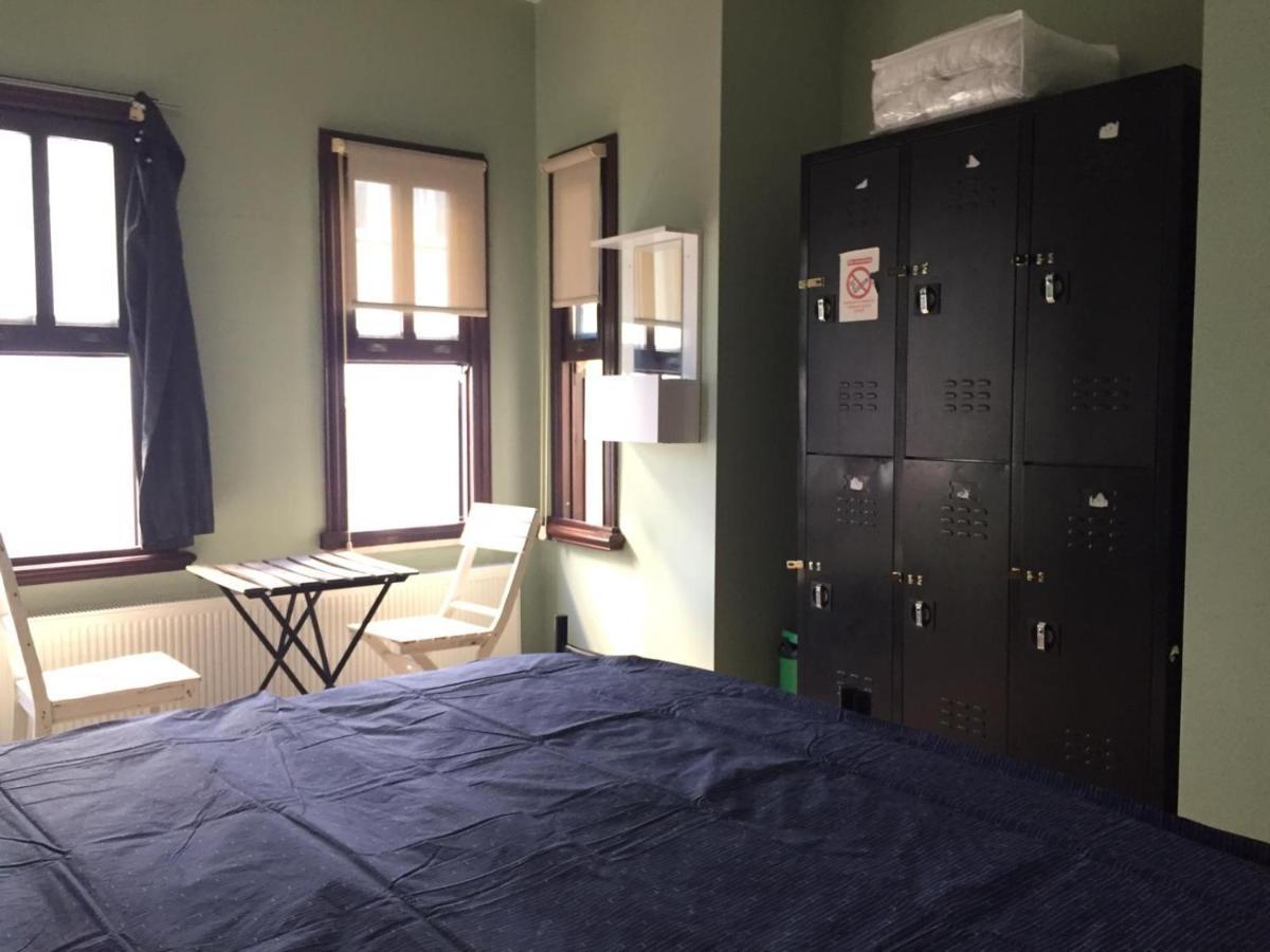 The Hub Hostel Istanbul Exterior photo