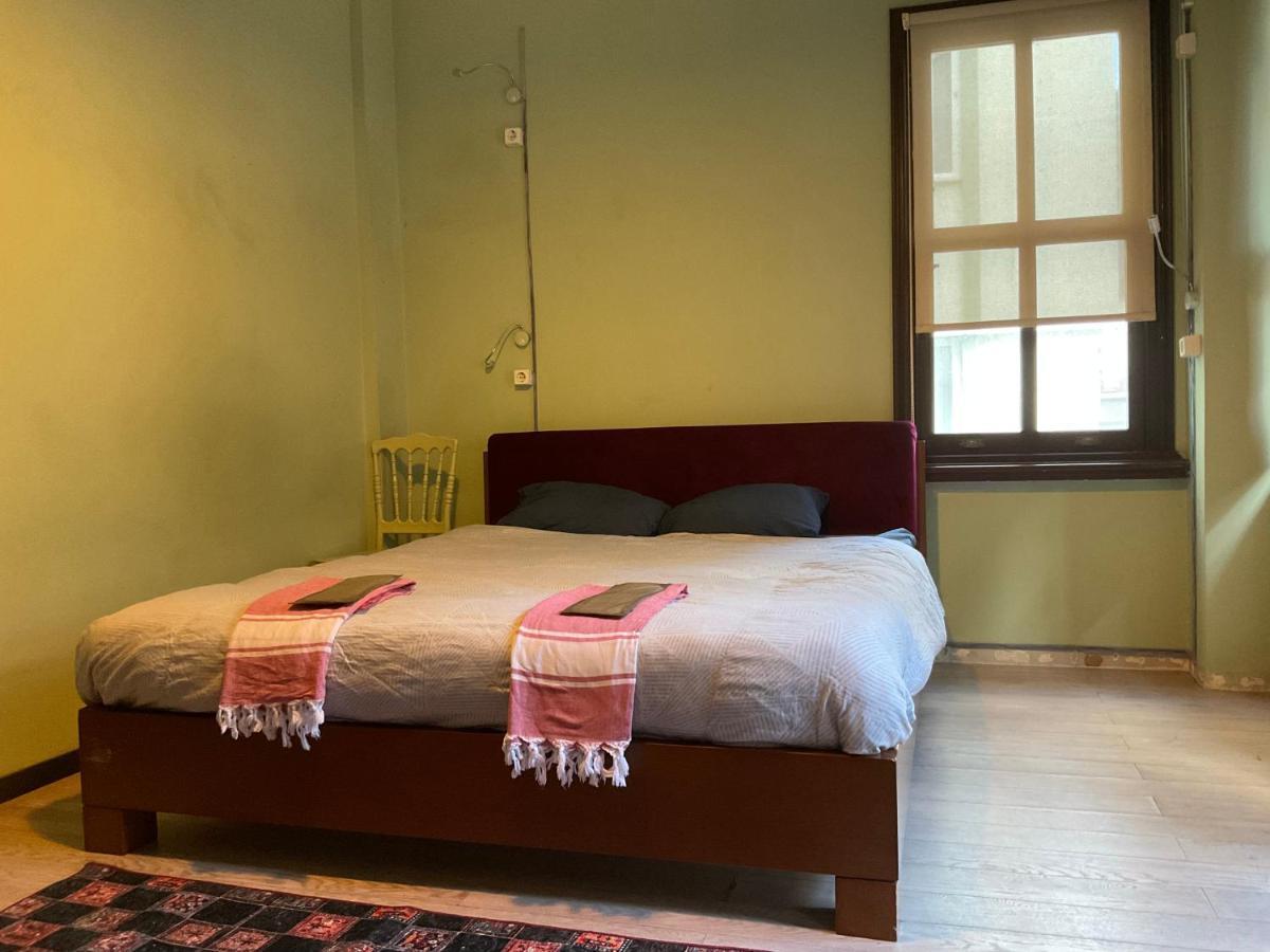 The Hub Hostel Istanbul Exterior photo